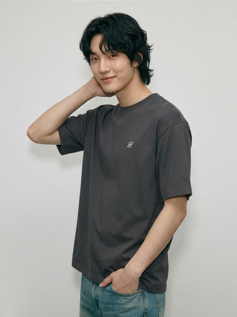 행텐 HANGTEN 남성 로고 디지털 프린트 그래픽 반팔 티셔츠05710570-031-421-31 398258