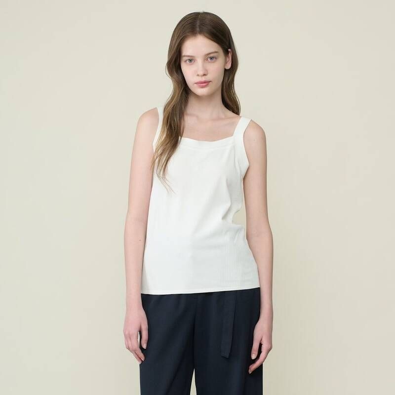 BCBG BCBG 골지 니트 탑B6M5K327 Q7R3S8T1 K4L9M2N5