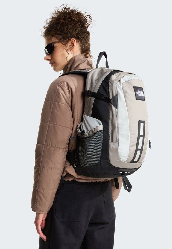 [해외] The North Face 노스페이스 핫 SHOT SE 남녀공용 - 백팩 스톤 slab-cumulus cloud-tnf 블랙 그외 각종 627942