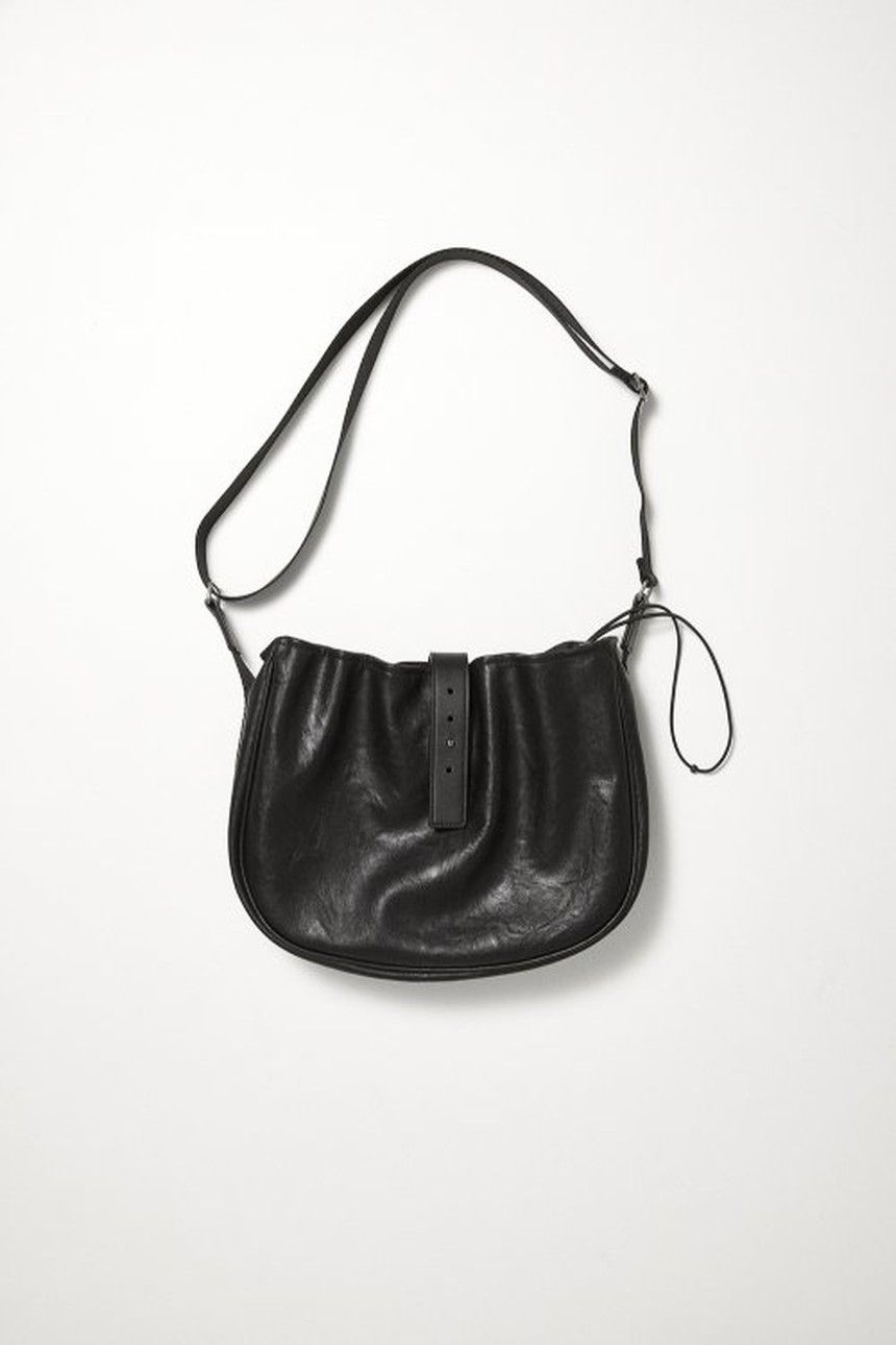 해칭룸 Wavy Bag Middle Faux Leather Black HCR2407AC11