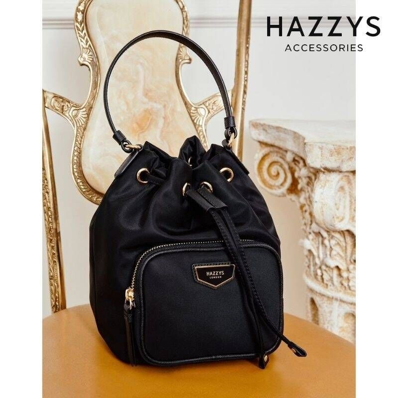 <매장정품> HAZZYS 헤지스 [선물포장] [LILY] 베이직 나일론 레더 콤비 드로우스트링 M HIBA5E303BK HIBA5E303BK_LL 1974966