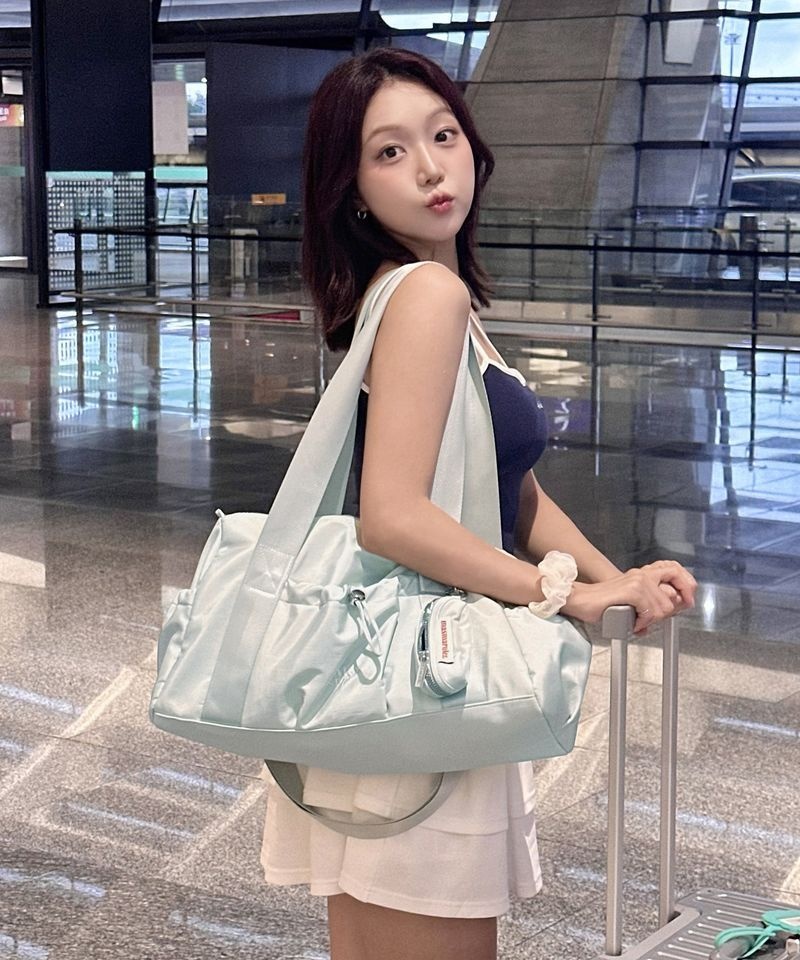 [국내백화점 매장정품] 마스마룰즈 MASMARULEZ [파우치세트] glossy shoulder duffel bag_Cloud mint 5014764703 103007