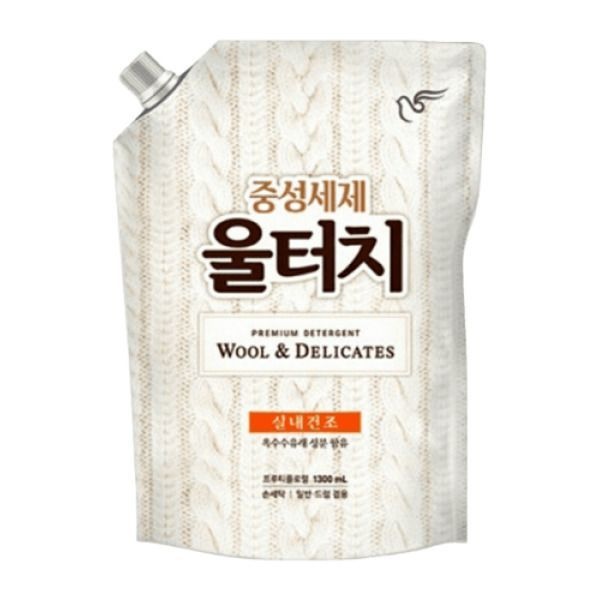 피죤 울터치 중성세제 리필 1.3L 10개 .