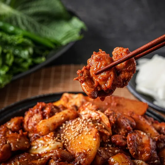 27년전통 박가미 춘천식 양념 닭갈비 2인분 단품(닭 400g+양념 130g)