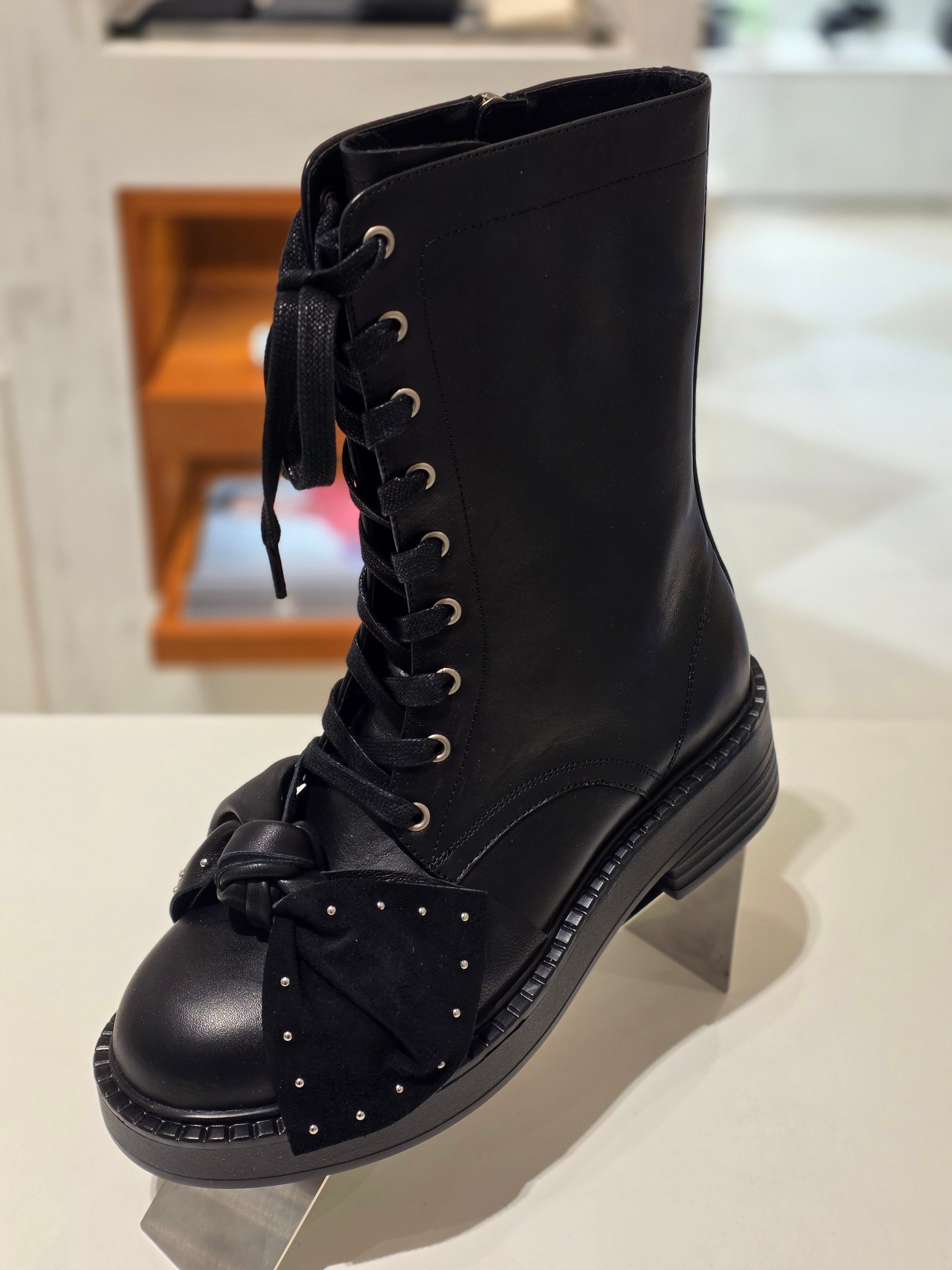 슈콤마보니 립 bon 레이스 up boots 블랙 DG3CW26518BLK 755833
