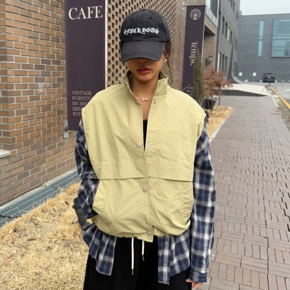 (현대Hmall) 여자 봄베스트 하이넥 스트링 바스락 버튼 야상 조끼