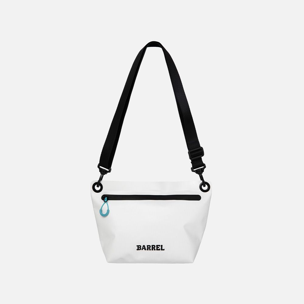 [롯데백화점] 배럴 드라이 크로스 백 3L 화이트 B6SUADB004WHT LE1221395596