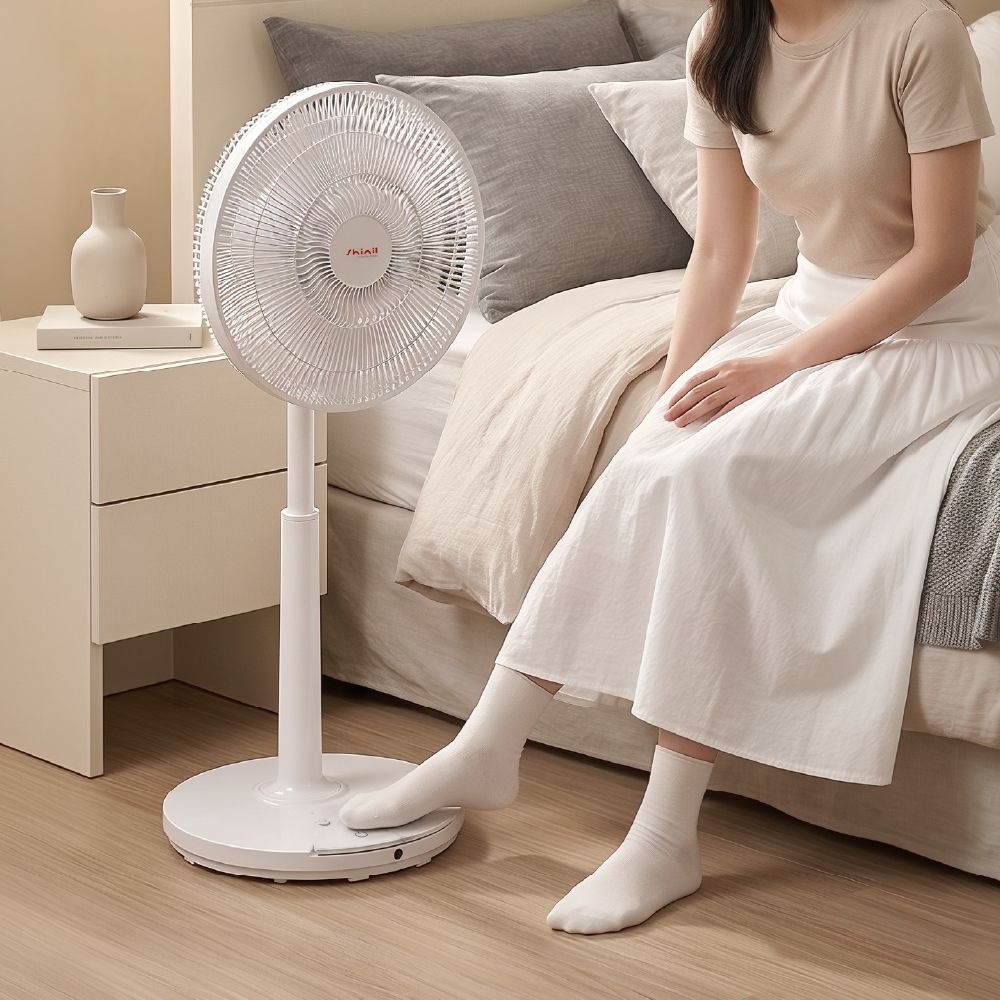 신일전자 신일 BLDC 풋터치 선풍기 35cm(14인치) 저소음 가정용 스탠드형 SIF-H14SRW