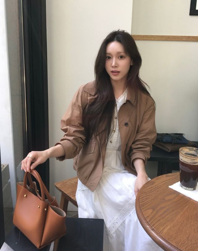 헤지스 레이디스 [26SS] 경량 헤링턴점퍼 카멜 HSJU6B303CM