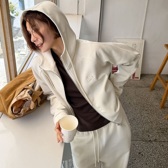 리브드 자수 후드셋업