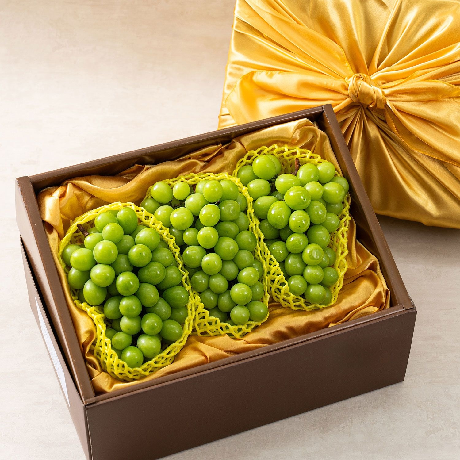 [롯데백화점] 과일꾼 샤인머스켓 특품 선물세트(2.4kg/3수)