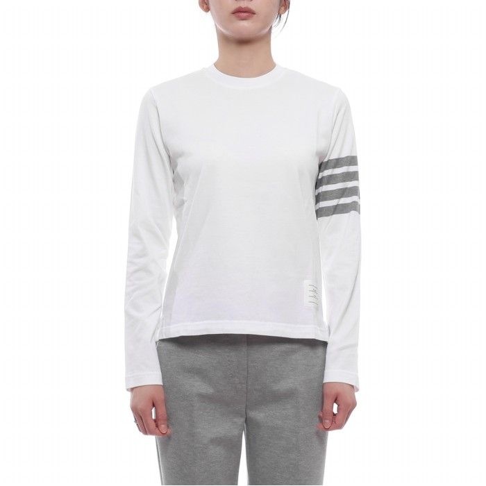 26FW 여성 사선 스트라이프 긴팔티셔츠 (FJS103G 07862 100 26F)