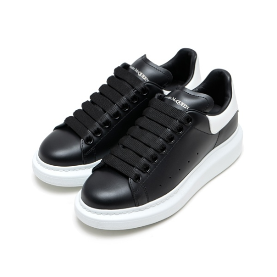 라프리마 [ALEXANDER MCQUEEN] 알렉산더맥퀸 오버솔 여성 스니커즈 553770-WHGP5-1070
