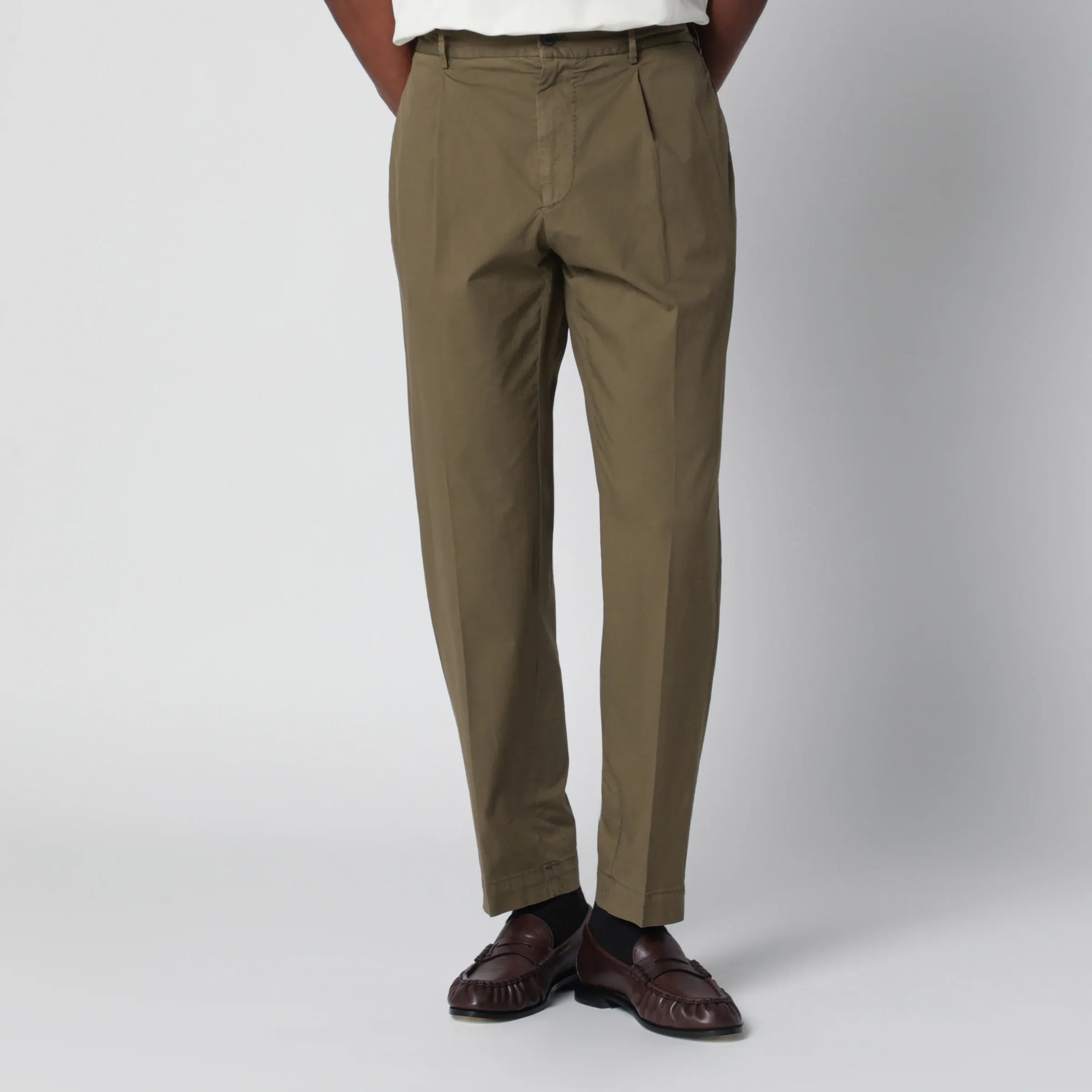 비아지오 산타니엘로 26SS SANTANIELLO 올리브 그린 trousers in 코튼 blend DSE2530CO67