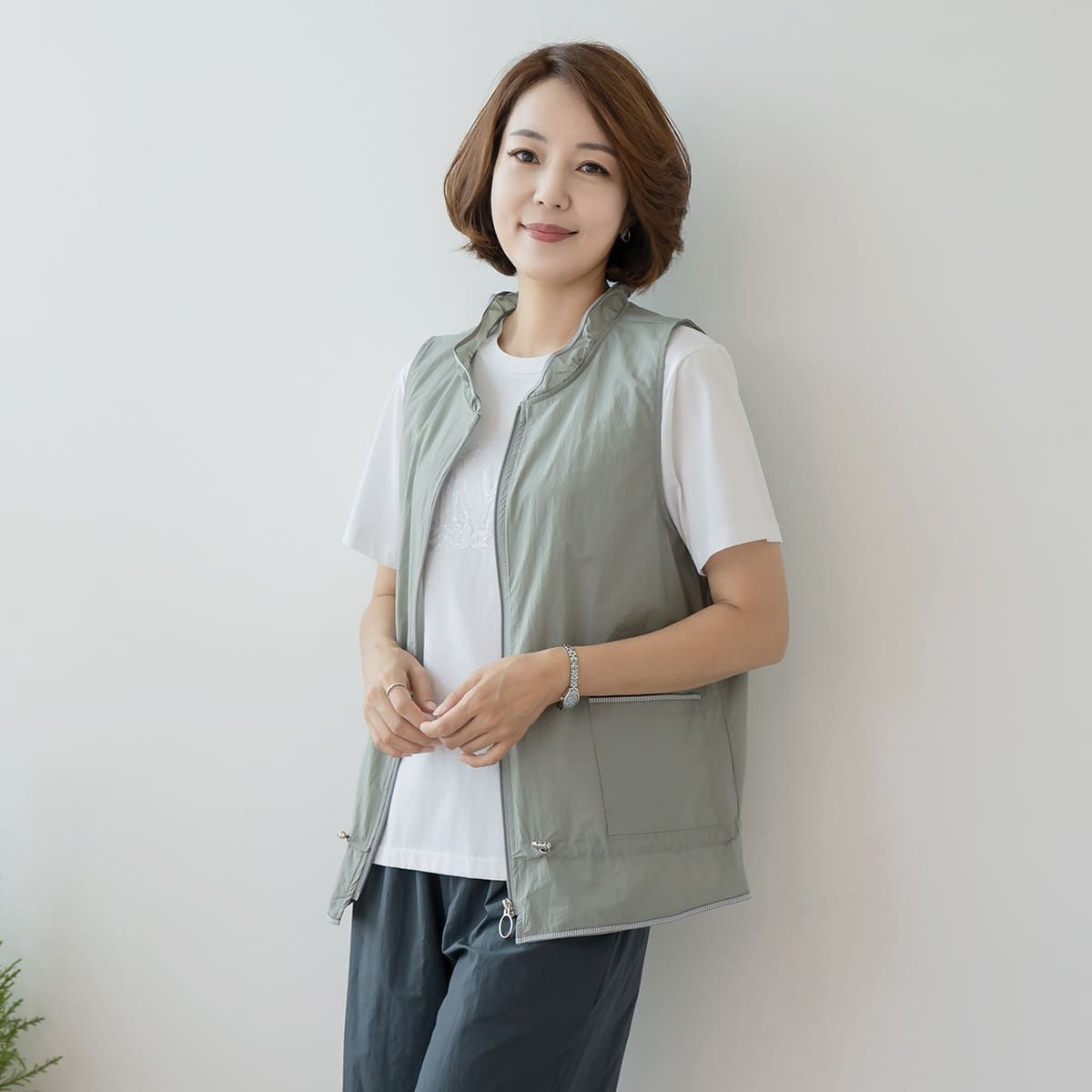 (현대Hmall) 엄마옷 마담4060 라인배색셔링조끼-QVE307002-