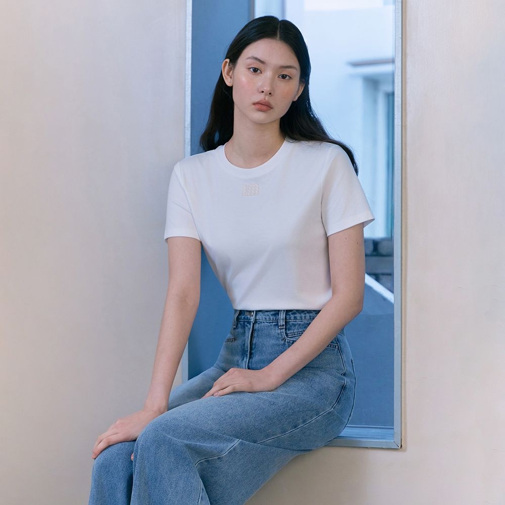 [26 S/S] 미니 로고 포인트 베이직 티셔츠 ITQ3ZTS110