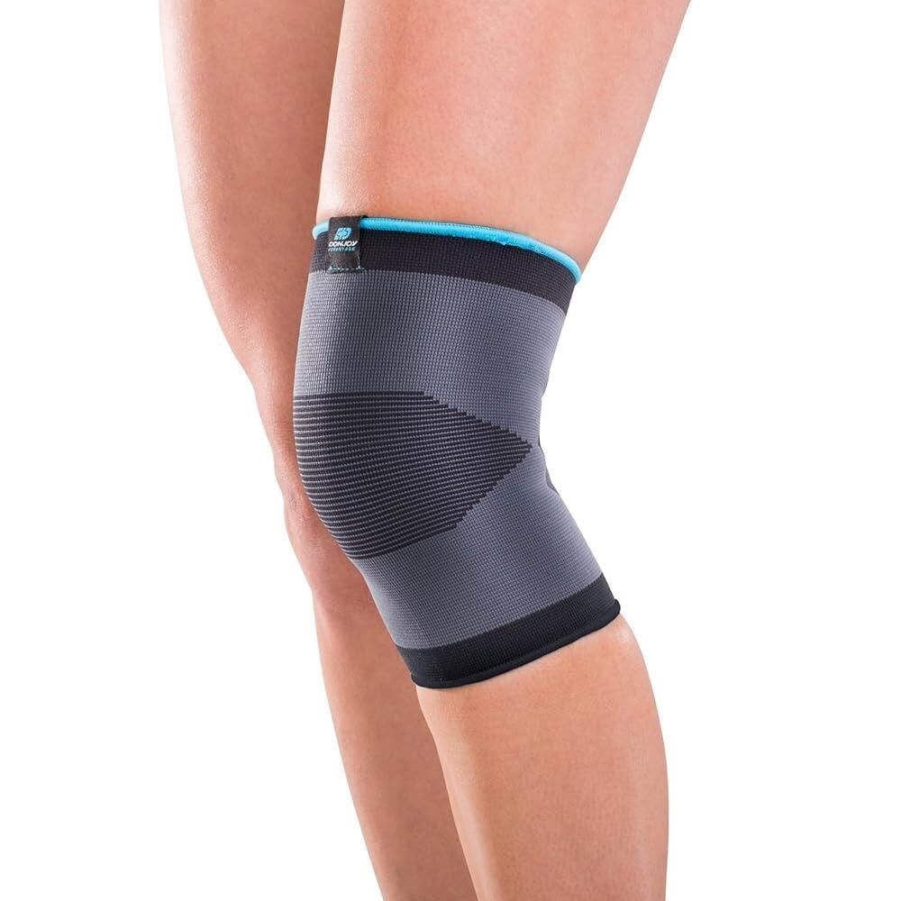 DonJoy [해외] DonJoy Advantage Slip-on Elastic Knee Sleeve for Srains Strains Swelling Soreness Arthritis - Easy to Apply Stretch with Expansion Panels Black Medium