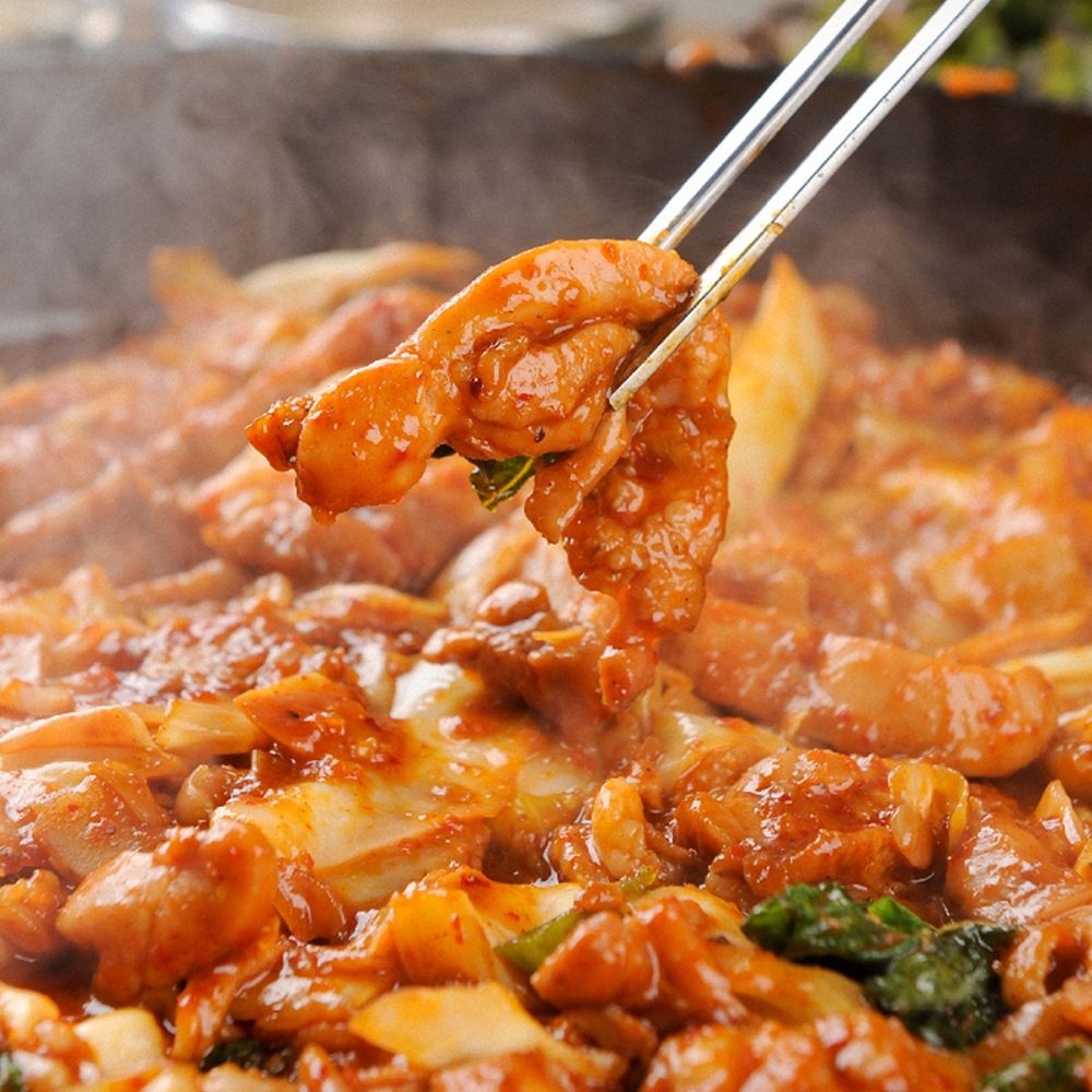 [APP전용] 매콤한 춘천 양념 닭갈비 600g x 3팩 순살 간편조리 캠핑 밀키트