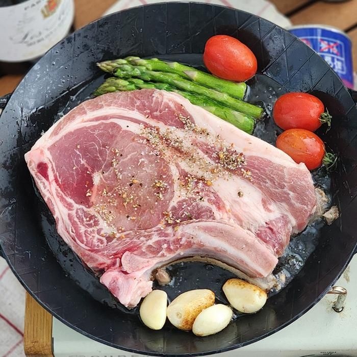 춘복상회협력업체 미국산 돈마호크 1kg 4-6대 돈 토마호크 돼지토마호크 등겹살 가브리살 돼지등심 갈비 돼지 등갈비