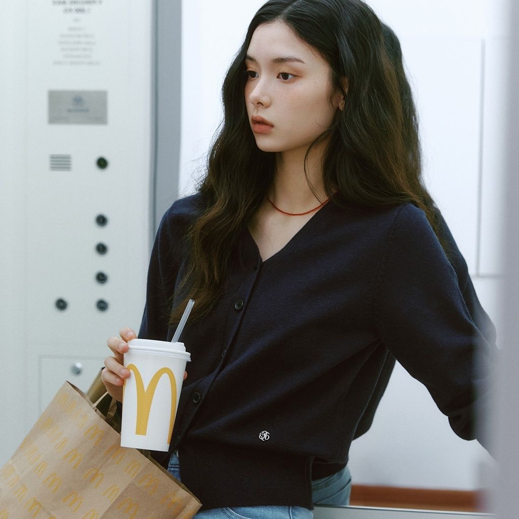 로엠 올데이 브이넥 가디건 RMCKF23R98