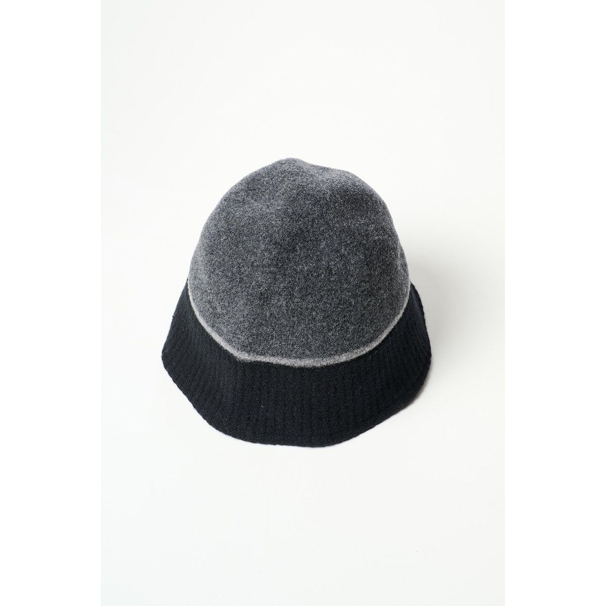 BCBG BCBG 윈터라인 모자 HAT B4W0A511 T6V9W2X4 N4P9Q2R5