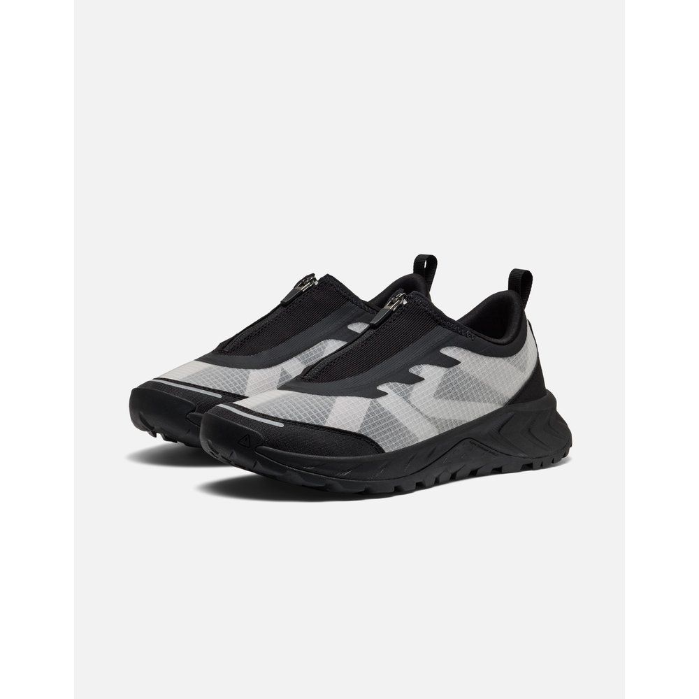 KEEN 킨 25FW 킨 TTS ZIP 블랙 여성 트레일 러닝화 KNSO5F405BK