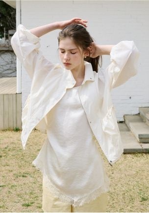 올리브데올리브 볼륨 포켓 하이넥 윈드 브레이커OW6MM442