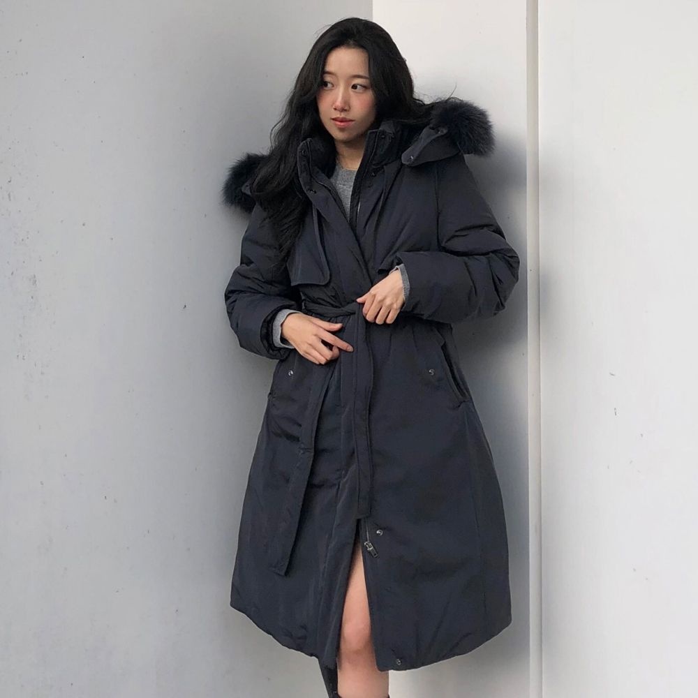 [롯데백화점] 잇미샤 [25 F/W] FOX 후드 트리밍 구스 롱 패딩 ITPBZPD33A