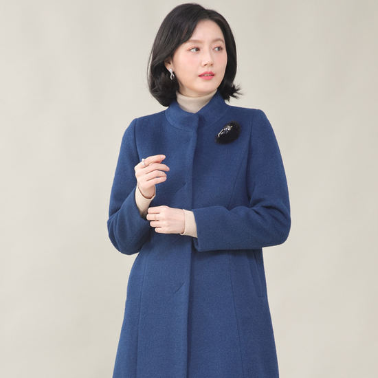 애비뉴투지 하이넥 알파카 울 겨울 브로치 롱 코트 J02405