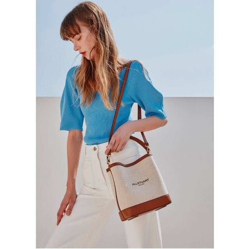 <매장정품> JILLSTUART 질스튜어트 아이보리 캔버스 M 사이즈 버킷백 JABA4F649I2 1995664