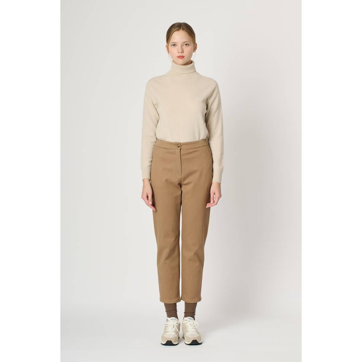 BCBG 백밴딩 테이퍼드 팬츠 B4WBP382 G5H9J2K4 Q7R3S8T1