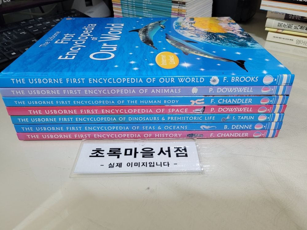 Usborne Pub Ltd [중고] [개똥이네][중고-상] First Encyclopedia o fSpace+Seas &amp; Oceans+Our world+History+Ani(ET76)