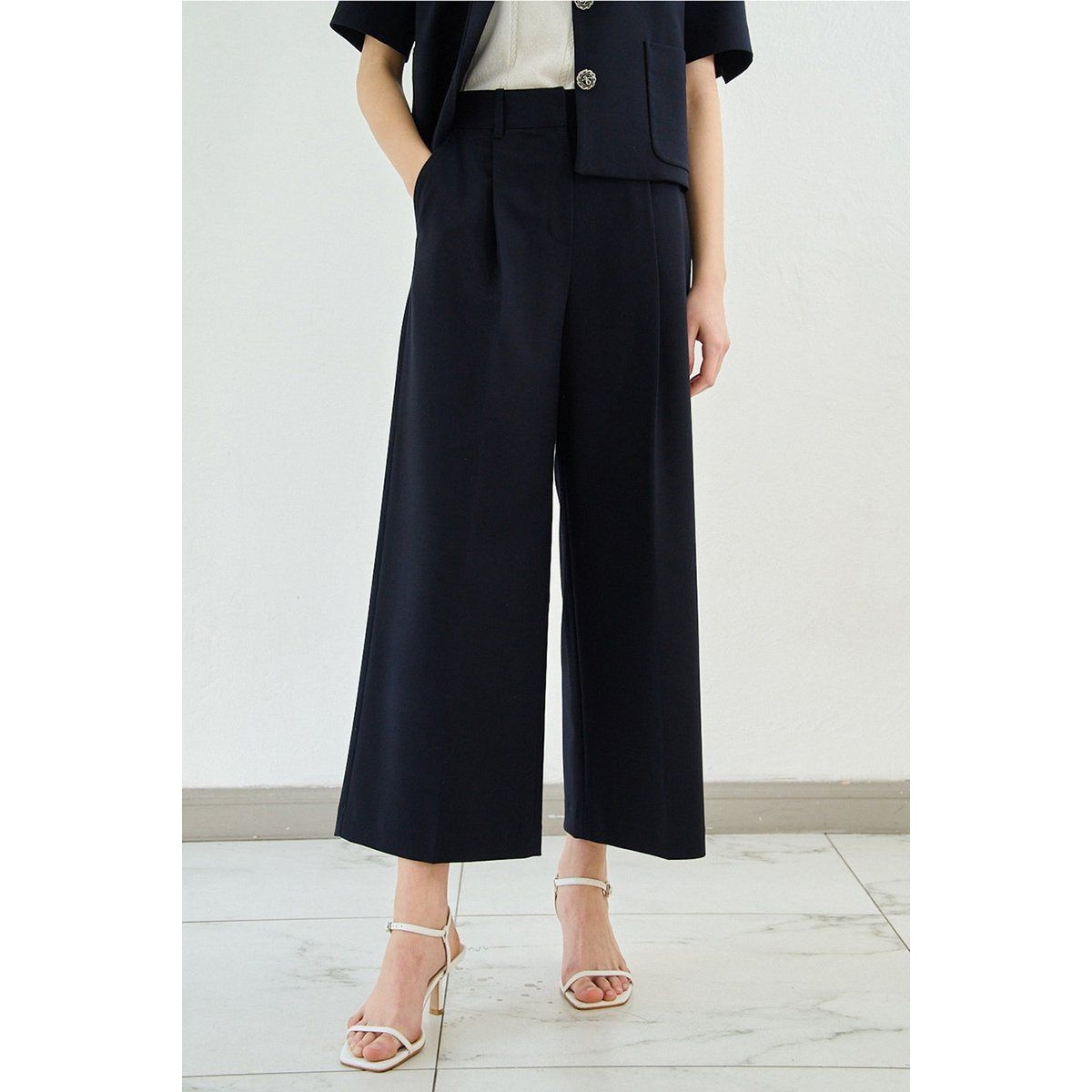 BCBG BCBG 릴스 SET PT B3M4P325 H4J9K2L5 Z7A2B9C4