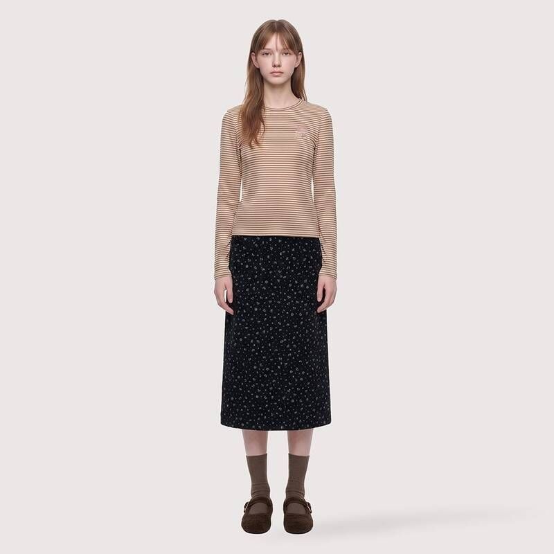 써스데이아일랜드 써스데이아일랜드 여성플라워 H라인 스커트T268MSK236W JTI668