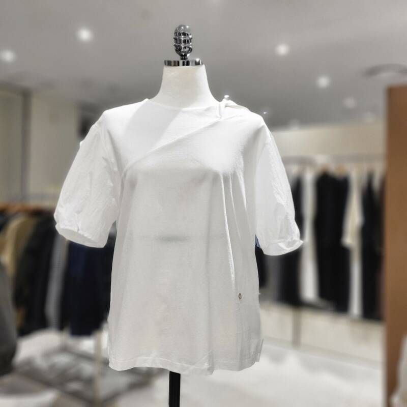 온앤온 온앤온 라운드넥 꼬임디테일 반팔 티셔츠 NJW5AE709 V6W9X2Y4 J4K9L2M5